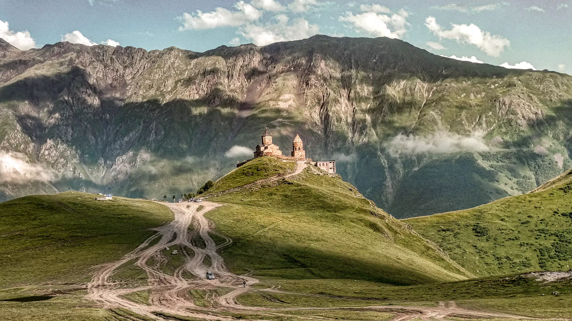 Kazbegi, Khevi